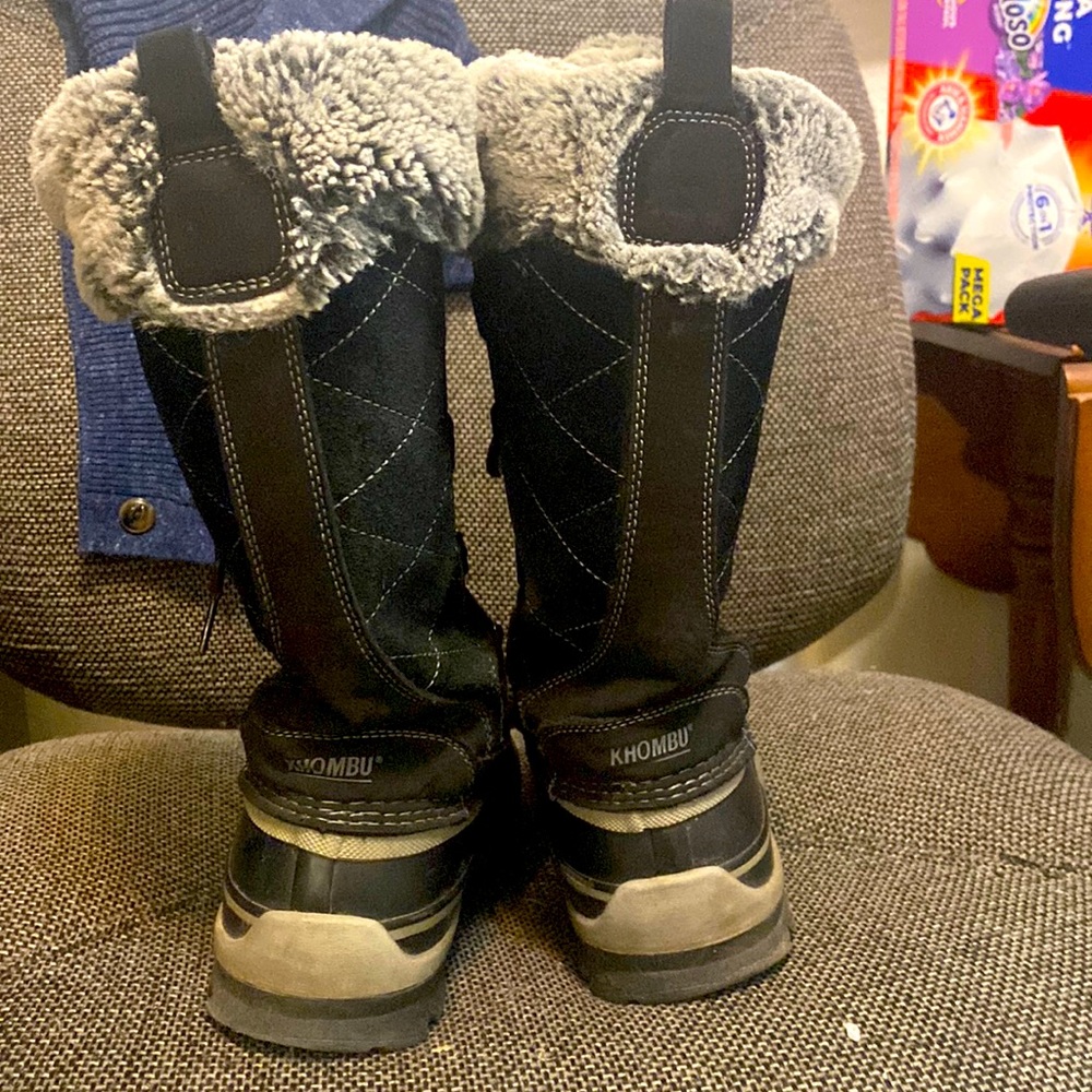 Black boots gently used.